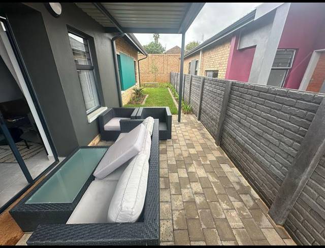 3 BEDROOM TOWNHOUSE FOR SALE IN AMBERFIELD